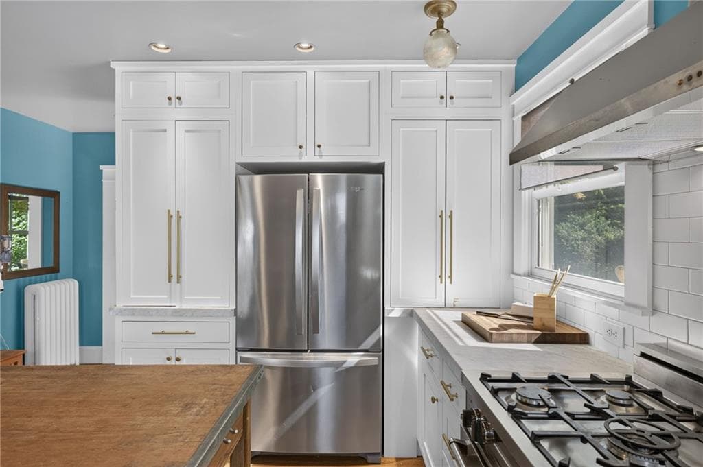 Single Family Residence at 58 Hyland Avenue, East Greenwich, photo 10 of 46