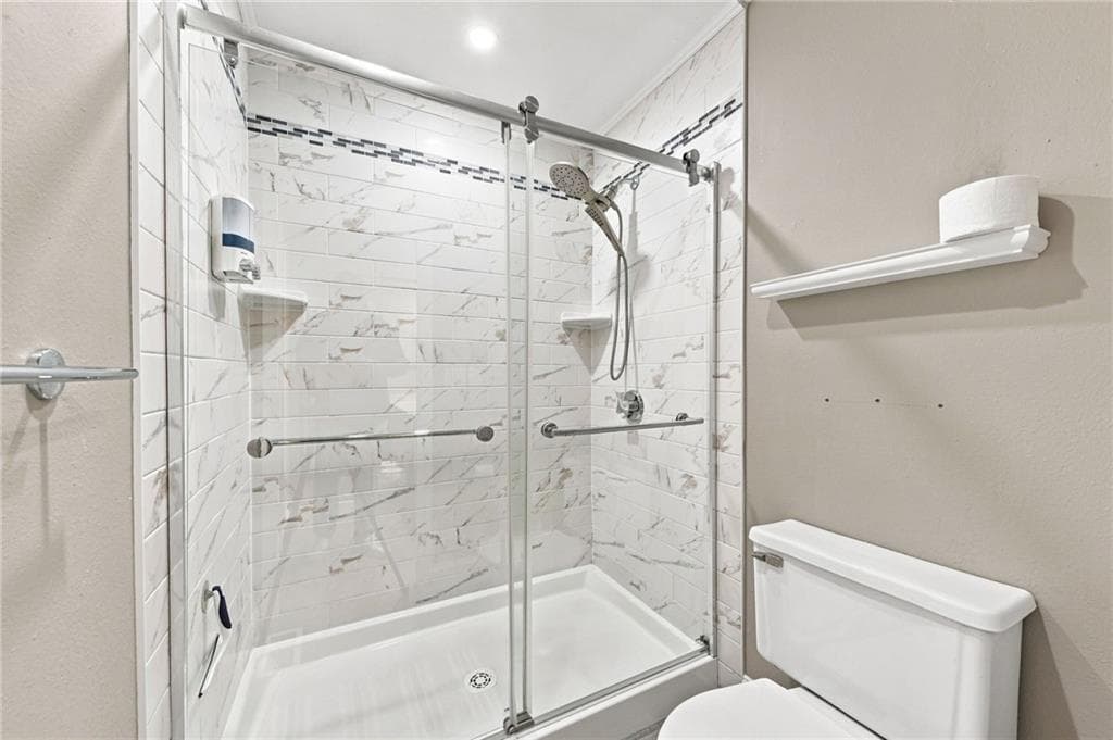 Condominium at 626 Smithfield Road UNIT 604, North Providence, photo 16 of 32