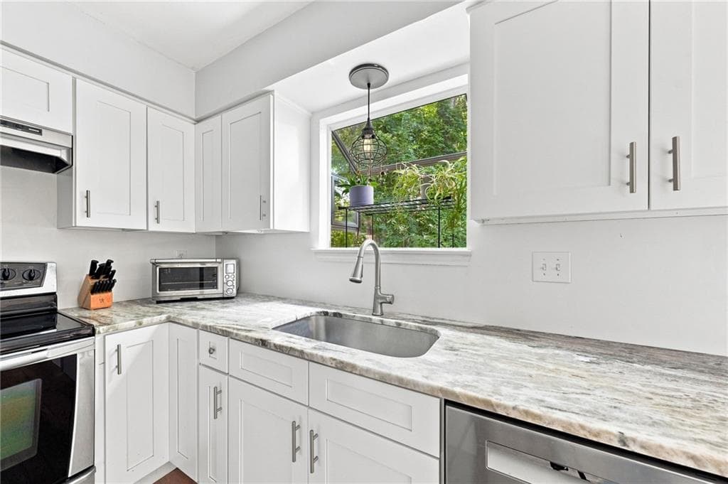 Condominium at 626 Smithfield Road UNIT 604, North Providence, photo 10 of 32