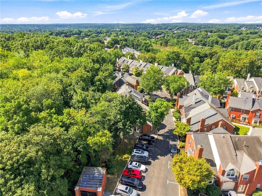 Condominium at 626 Smithfield Road UNIT 604, North Providence, photo 31 of 32