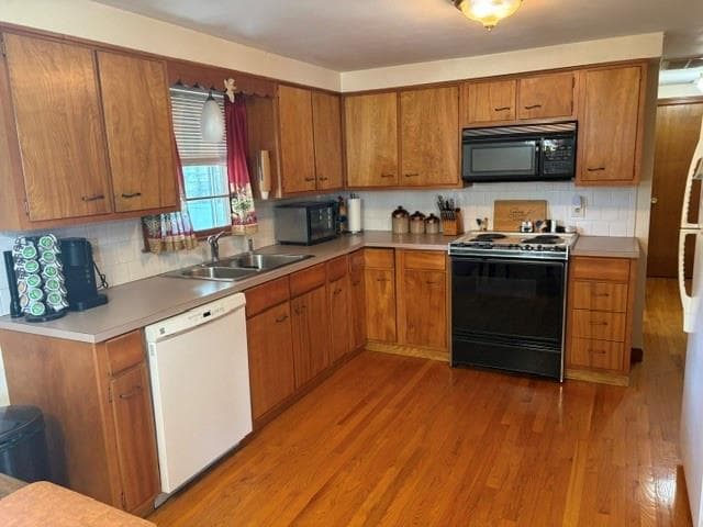Single Family Residence at 18 Barnold Street, West Warwick, photo 12 of 23