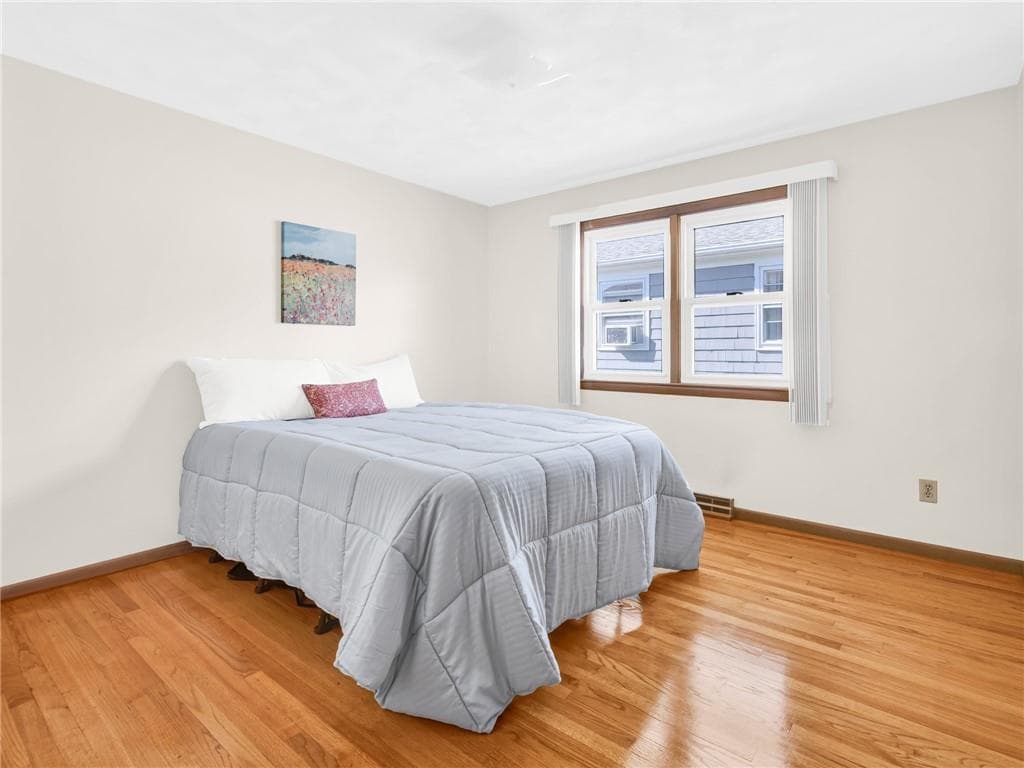 Single Family Residence at 39 Gray Street, Providence, photo 19 of 24