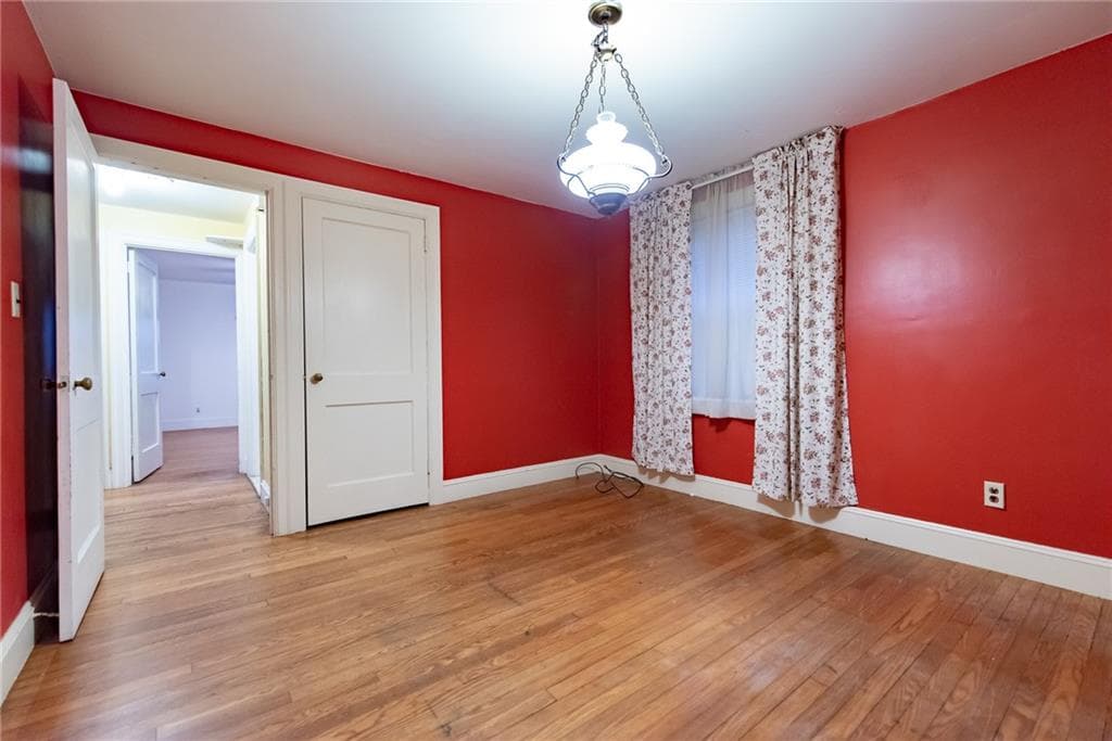 Single Family Residence at 28 Hayward Road, Warwick, photo 13 of 27