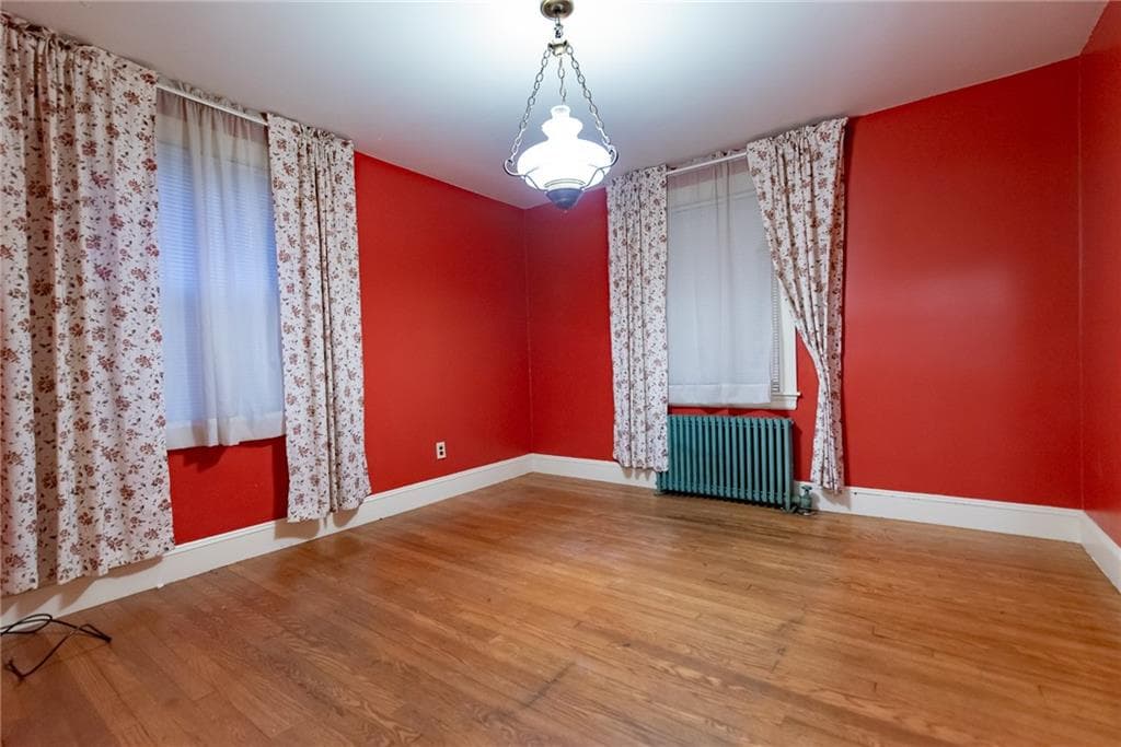 Single Family Residence at 28 Hayward Road, Warwick, photo 12 of 27