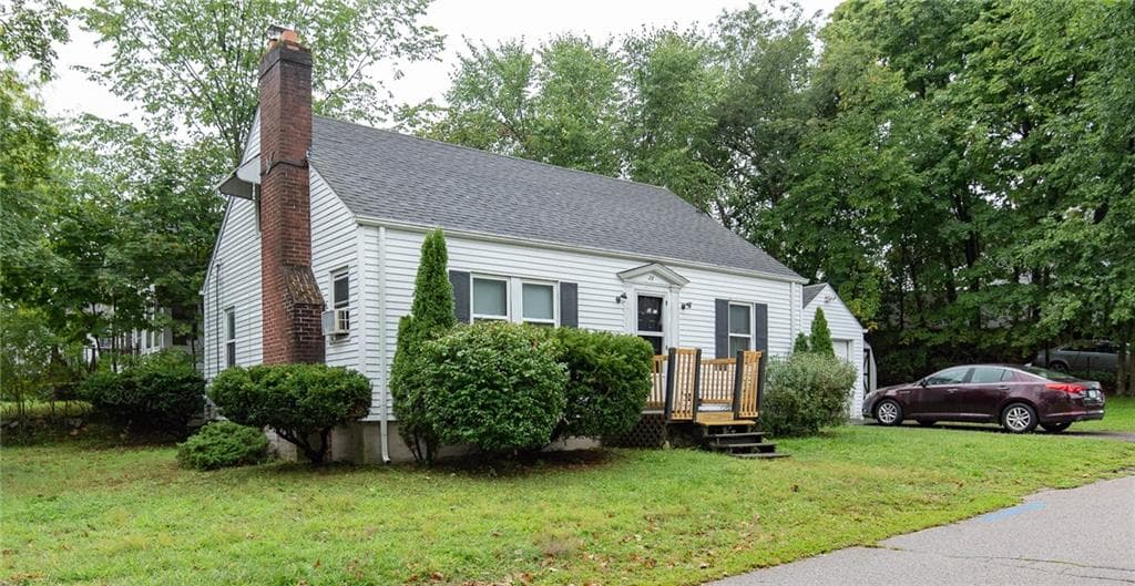 Single Family Residence at 28 Hayward Road, Warwick, photo 3 of 27