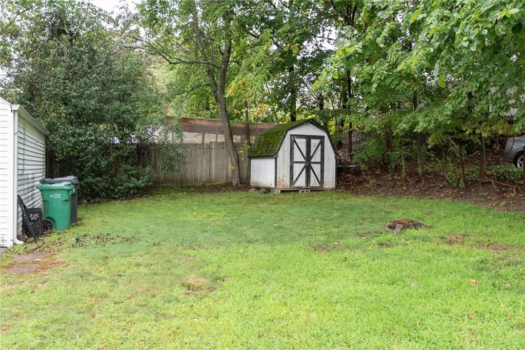 Single Family Residence at 28 Hayward Road, Warwick, photo 5 of 27