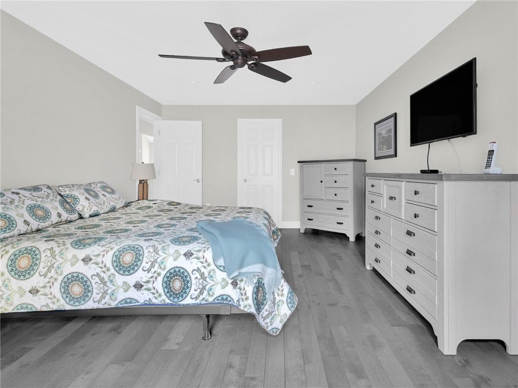 Condominium at 141 Pine Glen Drive, East Greenwich, photo 16 of 32
