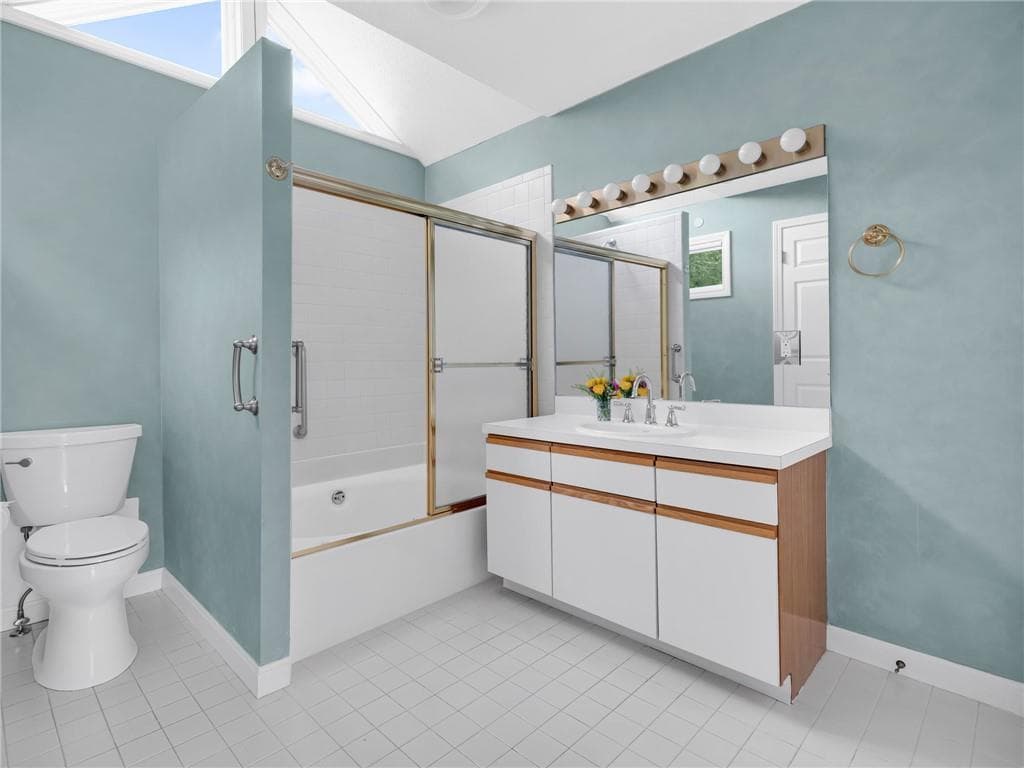 Condominium at 141 Pine Glen Drive, East Greenwich, photo 28 of 32