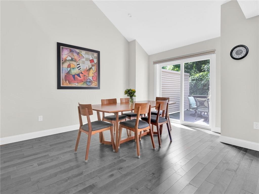 Condominium at 141 Pine Glen Drive, East Greenwich, photo 14 of 32