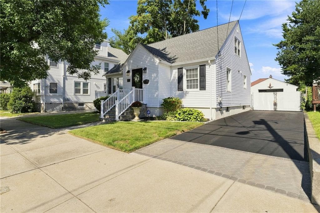Single Family Residence at 71 Petteys Avenue, Providence, photo 2 of 46