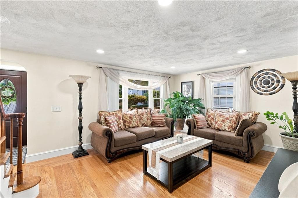 Single Family Residence at 71 Petteys Avenue, Providence, photo 6 of 46