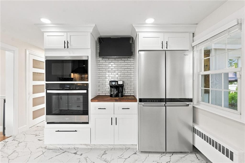 Single Family Residence at 71 Petteys Avenue, Providence, photo 12 of 46