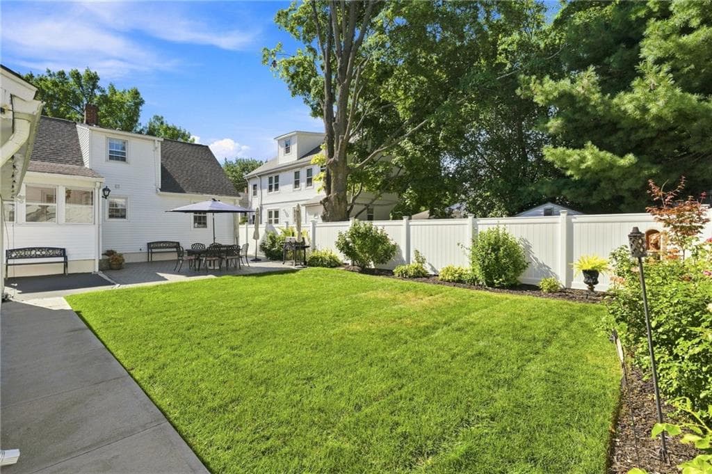 Single Family Residence at 71 Petteys Avenue, Providence, photo 38 of 46