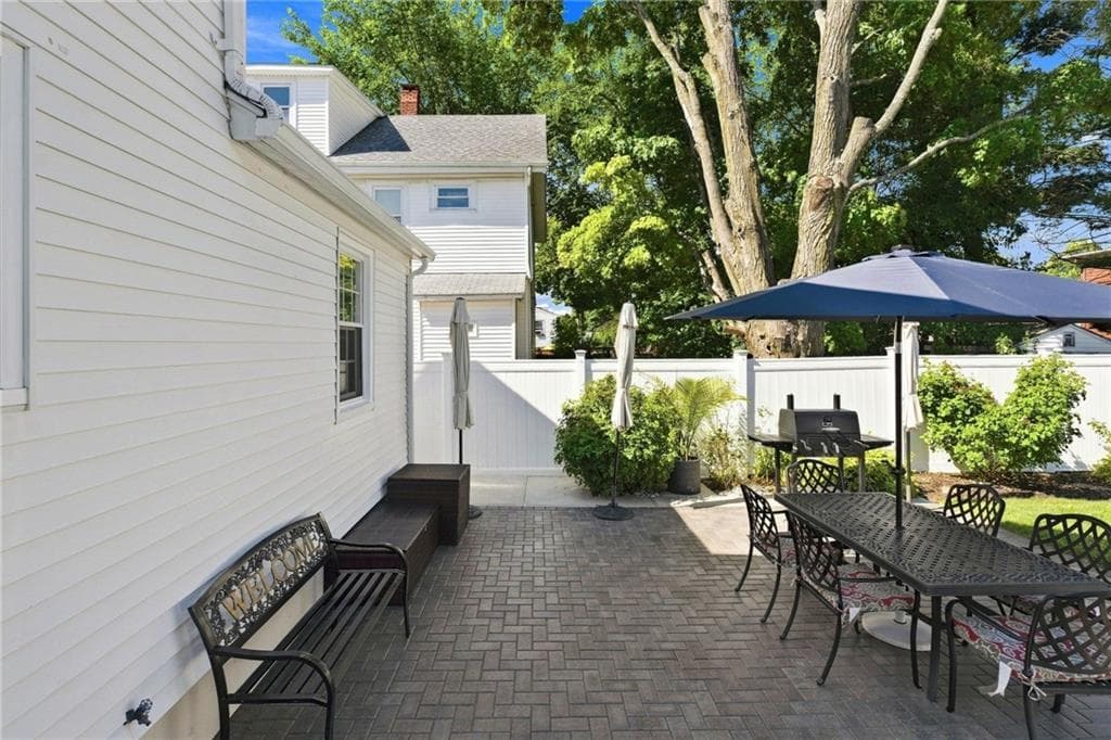 Single Family Residence at 71 Petteys Avenue, Providence, photo 41 of 46