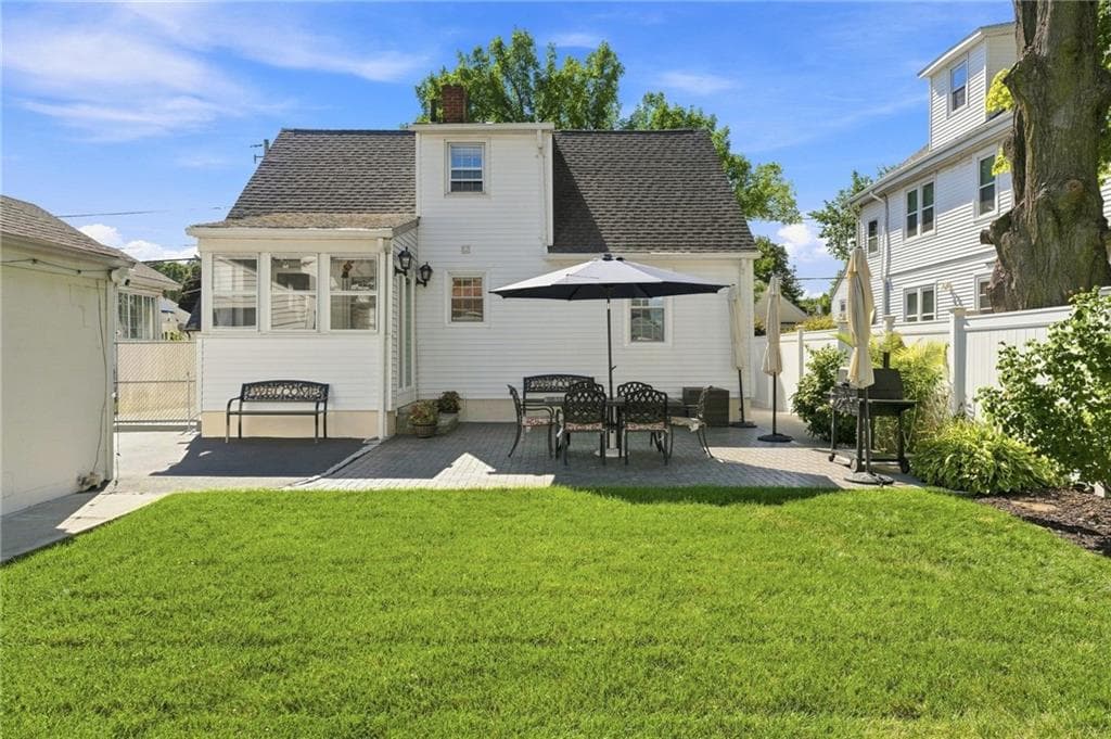 Single Family Residence at 71 Petteys Avenue, Providence, photo 37 of 46