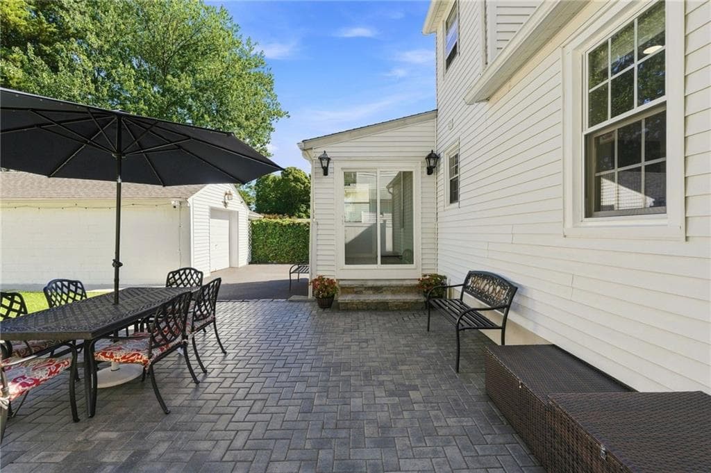 Single Family Residence at 71 Petteys Avenue, Providence, photo 35 of 46