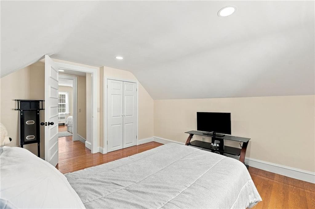 Single Family Residence at 71 Petteys Avenue, Providence, photo 25 of 46