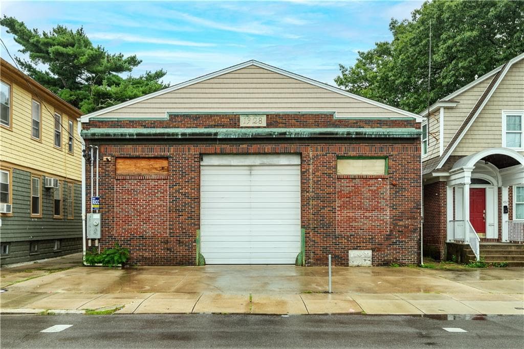 Commercial at 457 461 Douglas Avenue, Providence, photo 6 of 31