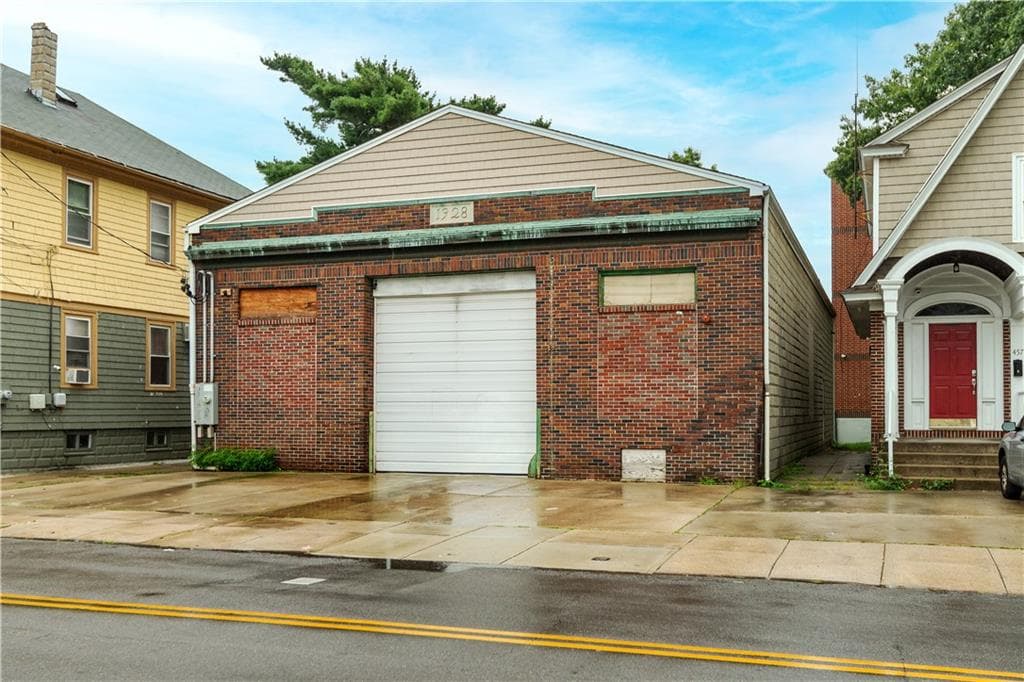 Commercial at 457 461 Douglas Avenue, Providence, photo 5 of 31