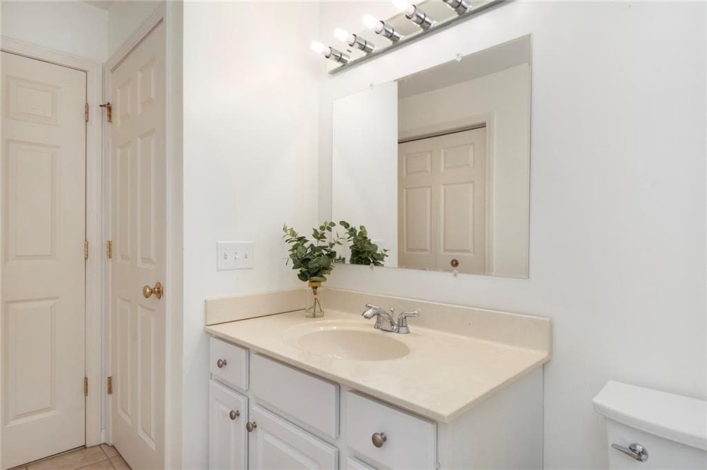 Condominium at 4 Unity Street, Pawtucket, photo 22 of 32