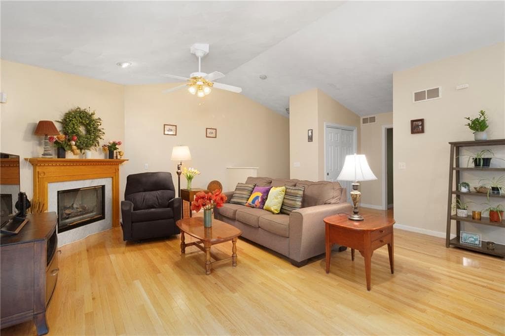 Condominium at 50 Abbott Run Valley Road UNIT 1929, Cumberland, photo 6 of 37