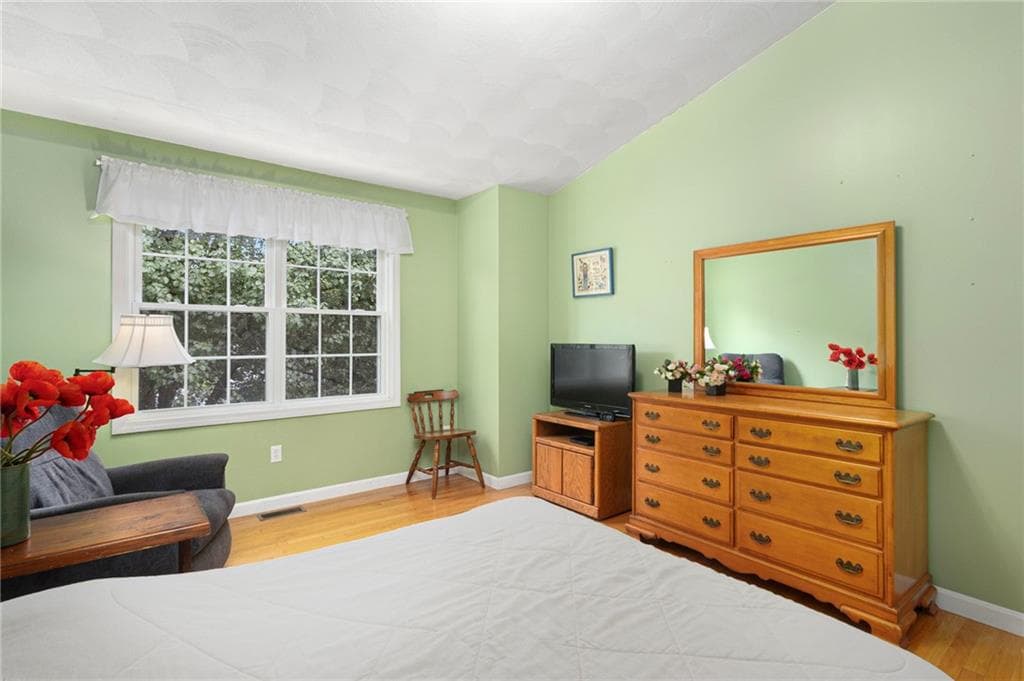 Condominium at 50 Abbott Run Valley Road UNIT 1929, Cumberland, photo 13 of 37