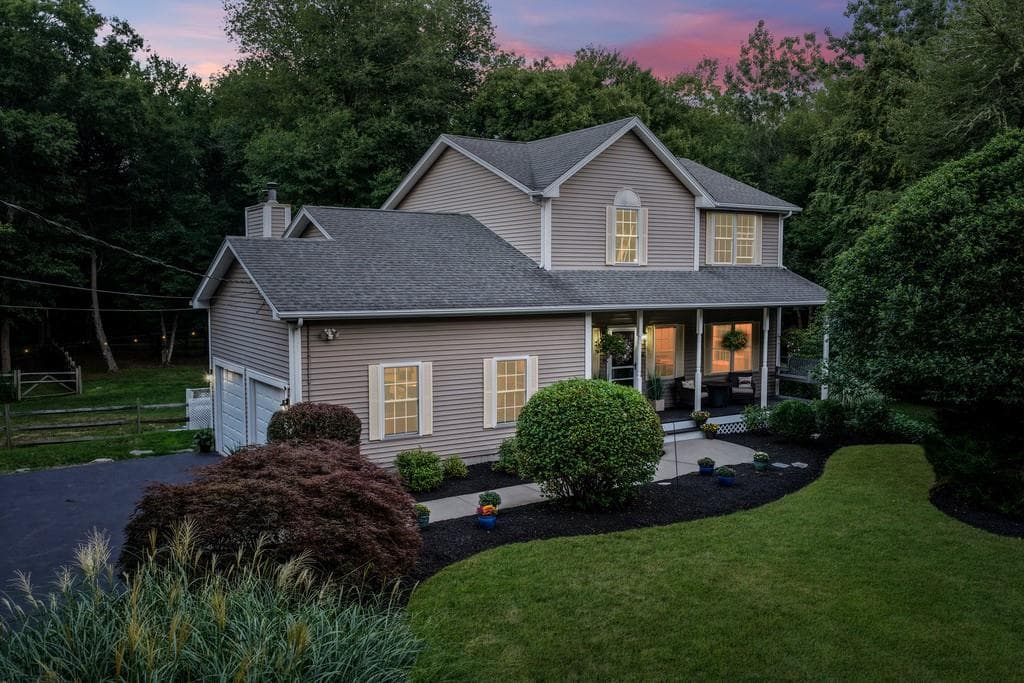 Single Family Residence at 5 Christopher Road, Westerly, photo 6 of 42