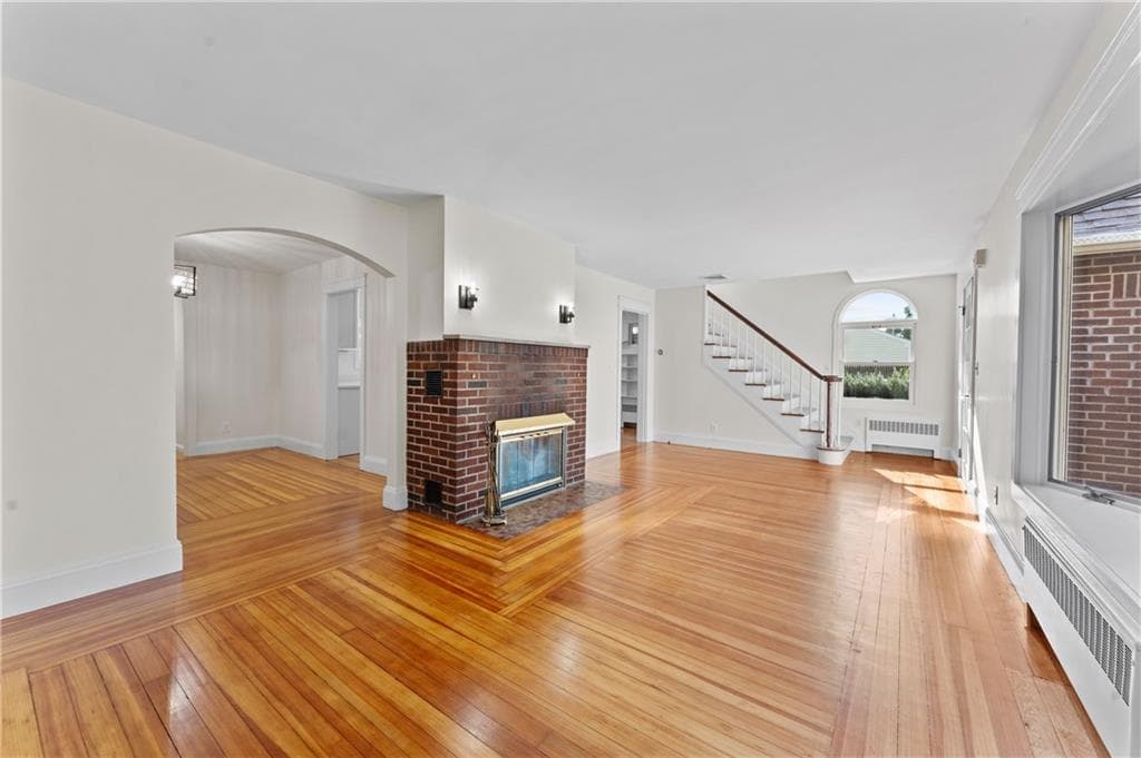 Single Family Residence at 241 Douglas Pike, Smithfield, photo 5 of 43