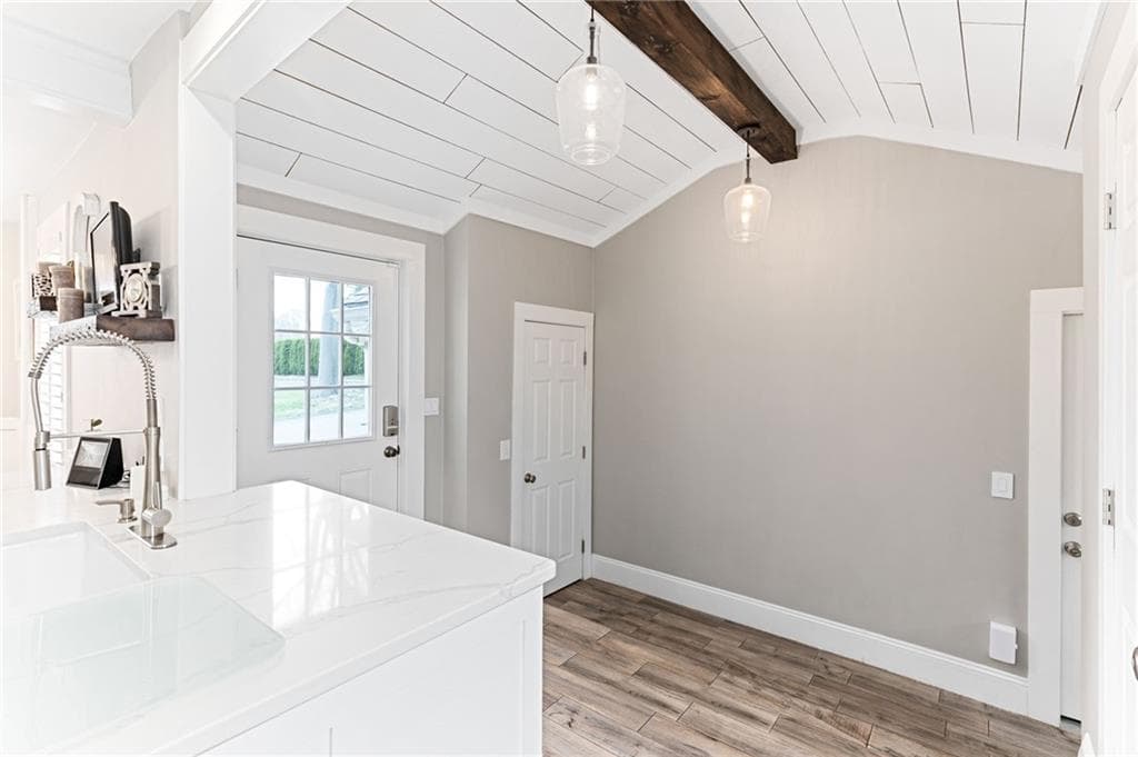 Single Family Residence at 29 Burnett Road, Warwick, photo 23 of 49