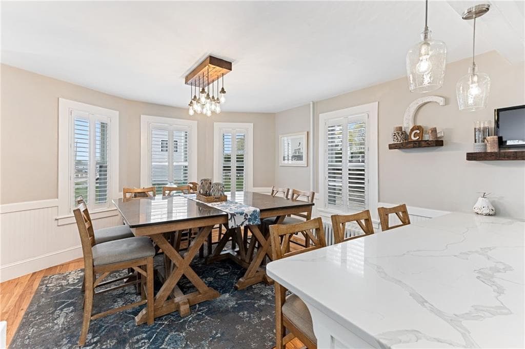 Single Family Residence at 29 Burnett Road, Warwick, photo 12 of 49