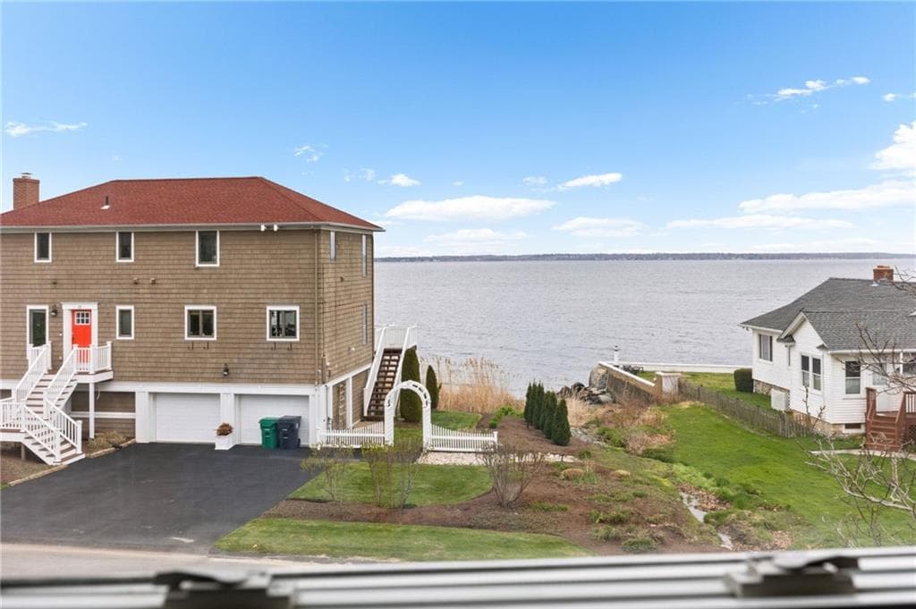 Single Family Residence at 29 Burnett Road, Warwick, photo 28 of 49