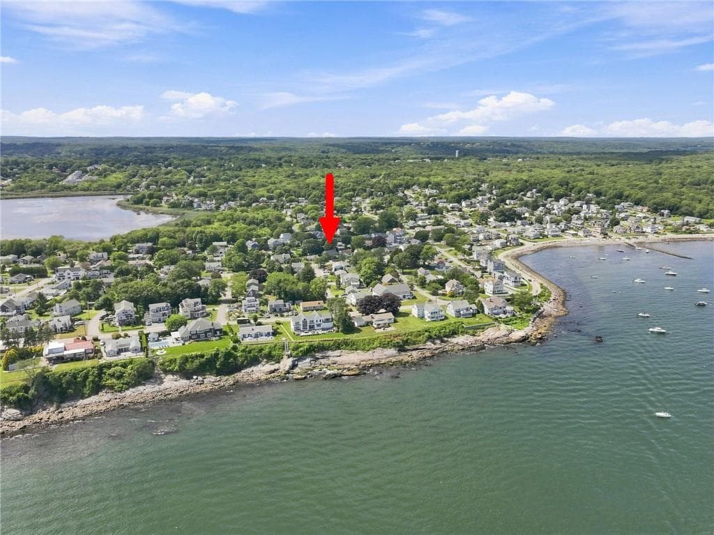 Single Family Residence at 39 Treasure Road, Narragansett, photo 6 of 33