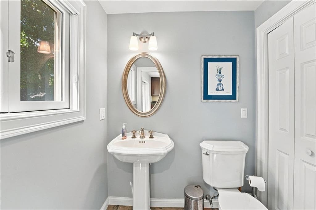 Single Family Residence at 39 Treasure Road, Narragansett, photo 15 of 33
