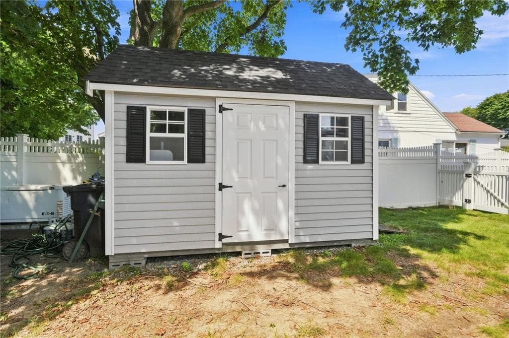 Single Family Residence at 39 Treasure Road, Narragansett, photo 31 of 33