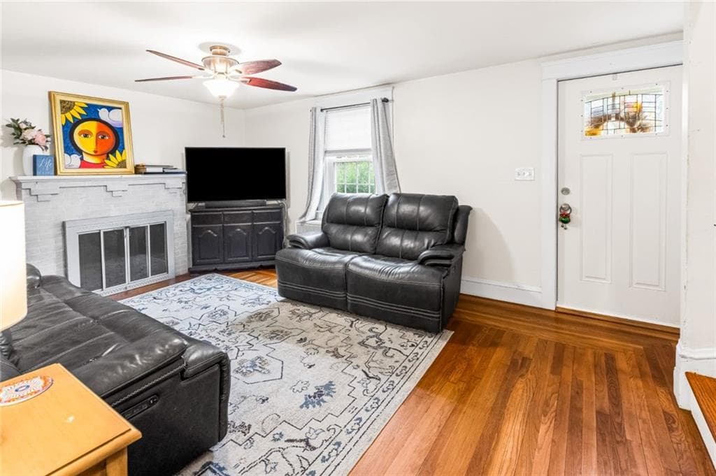Single Family Residence at 134 Westwood Avenue, Cranston, photo 3 of 16