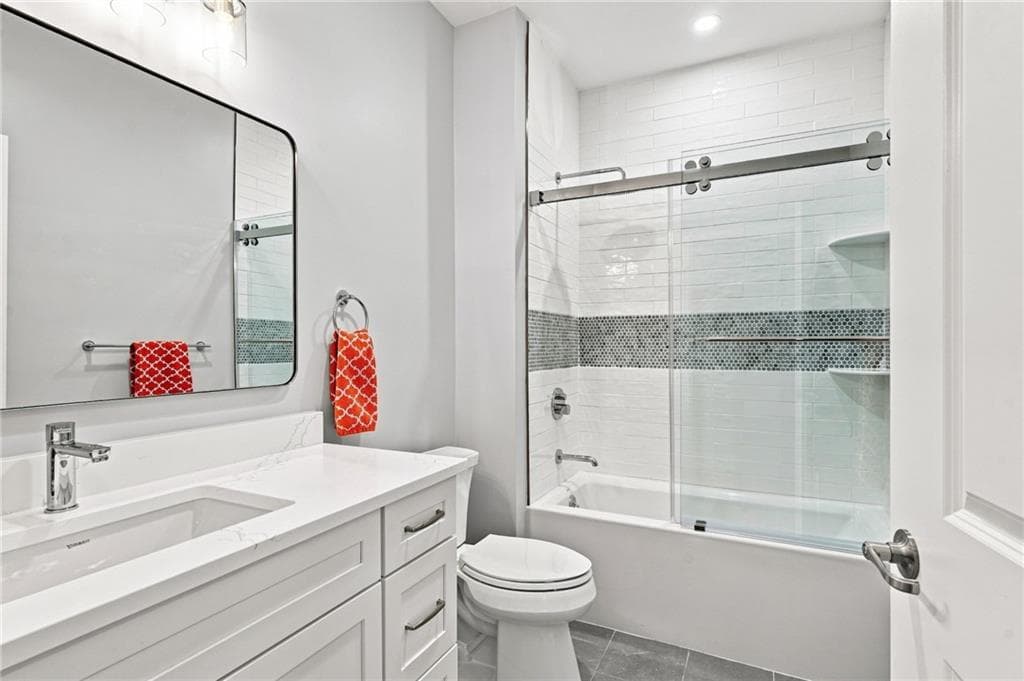 Condominium at 6 West Valley Circle, West Warwick, photo 33 of 45