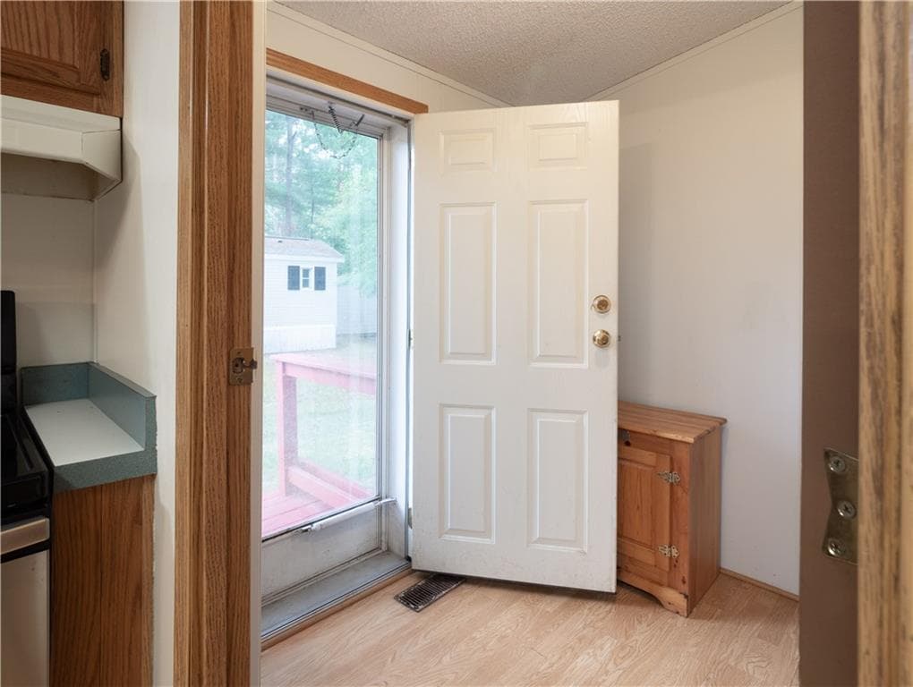 Single Family Residence at 5 Kelly Lane, Coventry, photo 10 of 33