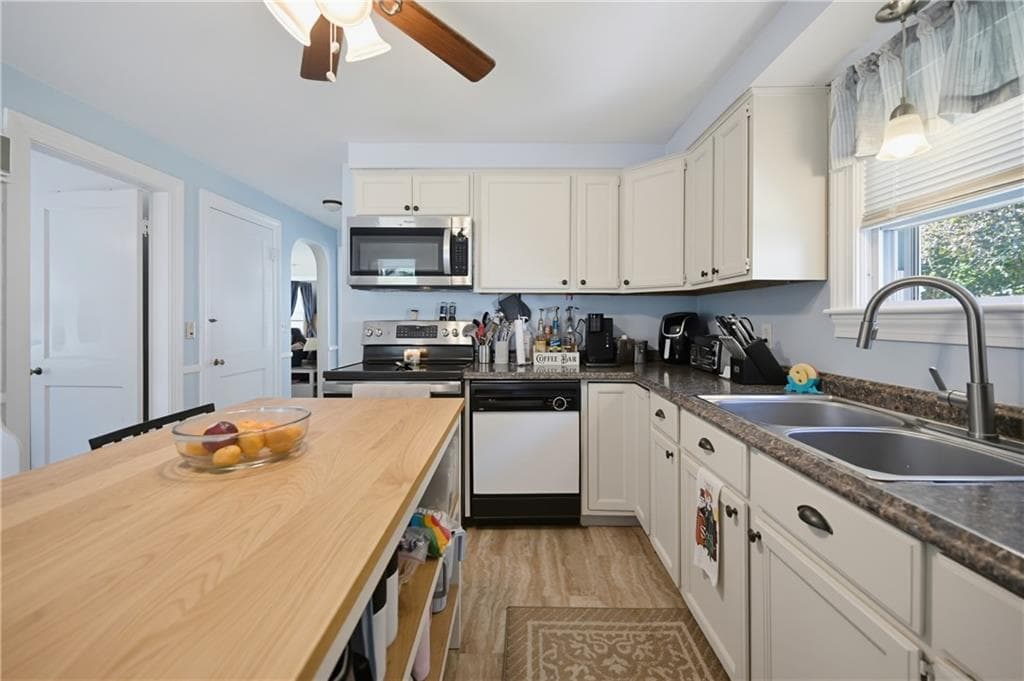 Single Family Residence at 63 Taft Street, Coventry, photo 9 of 24