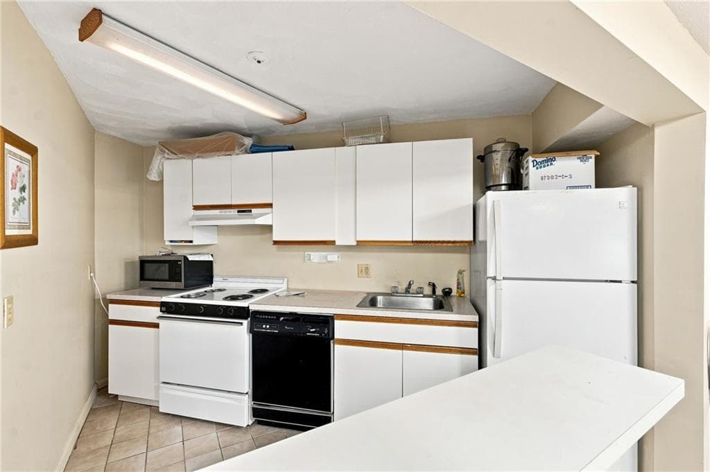 Condominium at 200 Woodlawn Avenue UNIT 111, North Providence, photo 29 of 30