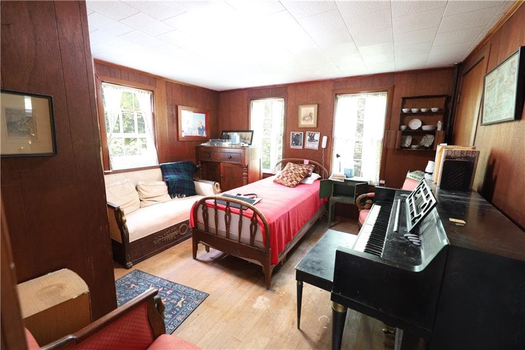 Single Family Residence at 77 Winter Street, South Kingstown, photo 11 of 17