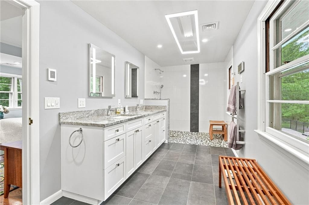 Single Family Residence at 275 Forge Road, North Kingstown, photo 23 of 43