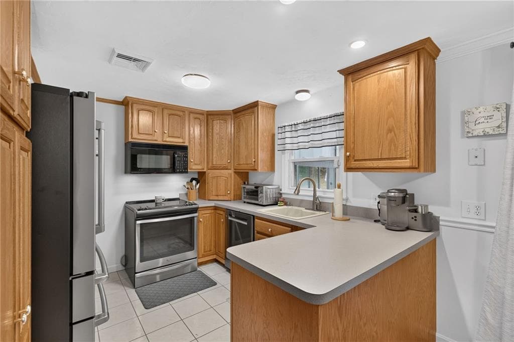 Single Family Residence at 797 Joslin Road, Burrillville, photo 8 of 50