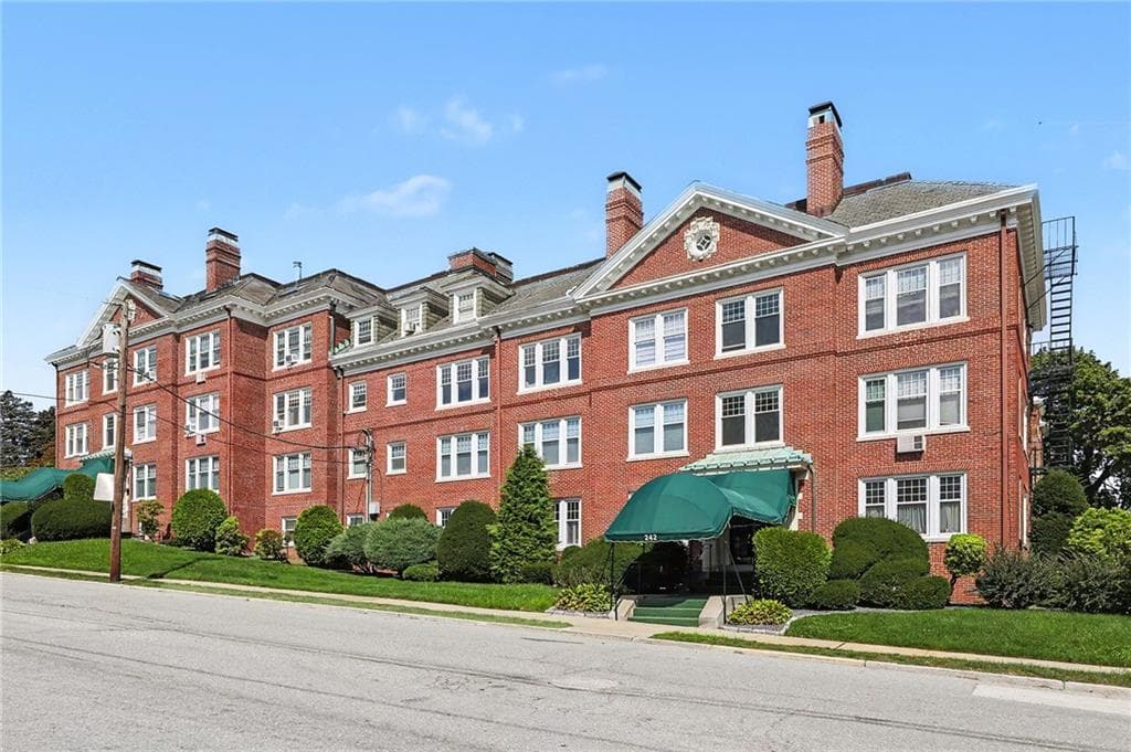 242 President Avenue UNIT 7