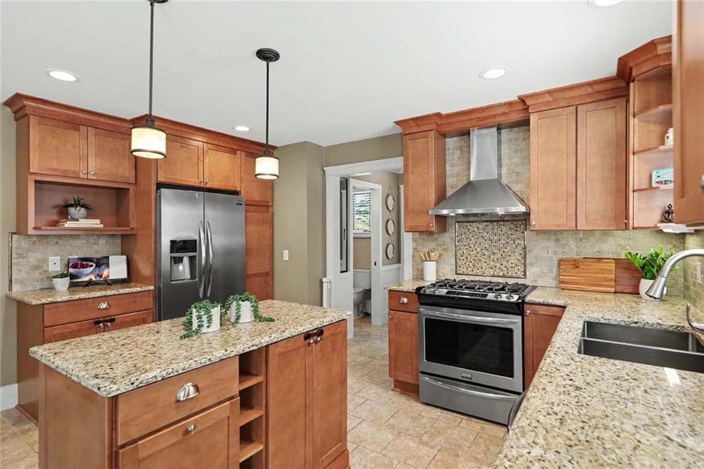 Condominium at 44 Taft Avenue, Providence, photo 14 of 48
