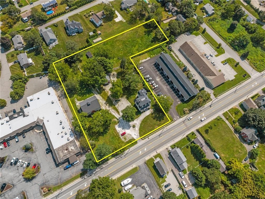 2967 East Main Road