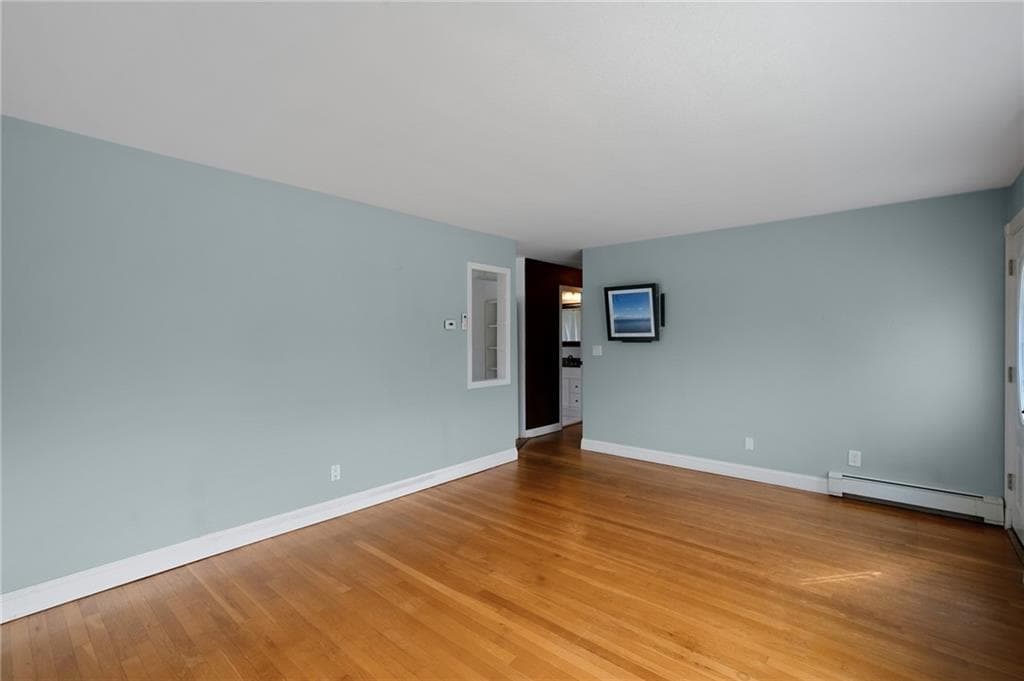 Single Family Residence at 21 Massachusetts Boulevard, Portsmouth, photo 12 of 31