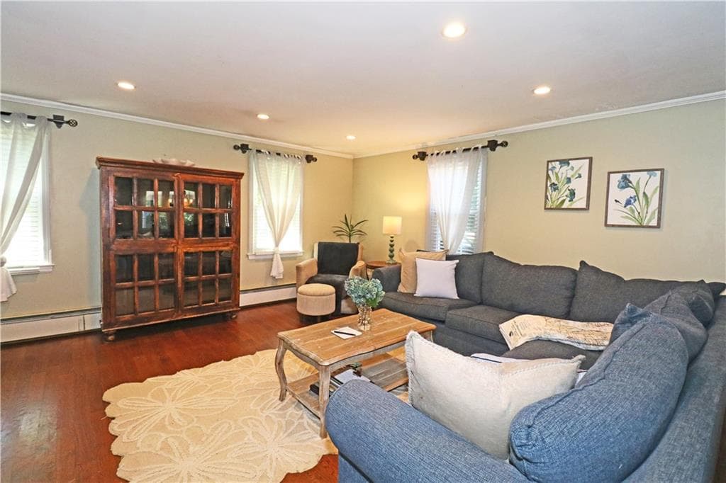 Single Family Residence at 5 North Drive, Middletown, photo 20 of 48