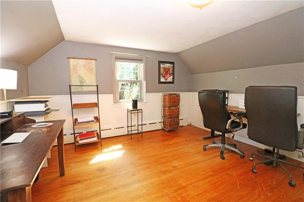 Single Family Residence at 5 North Drive, Middletown, photo 35 of 48