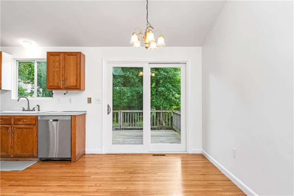 Single Family Residence at 107 Huckleberry Road, North Kingstown, photo 11 of 29