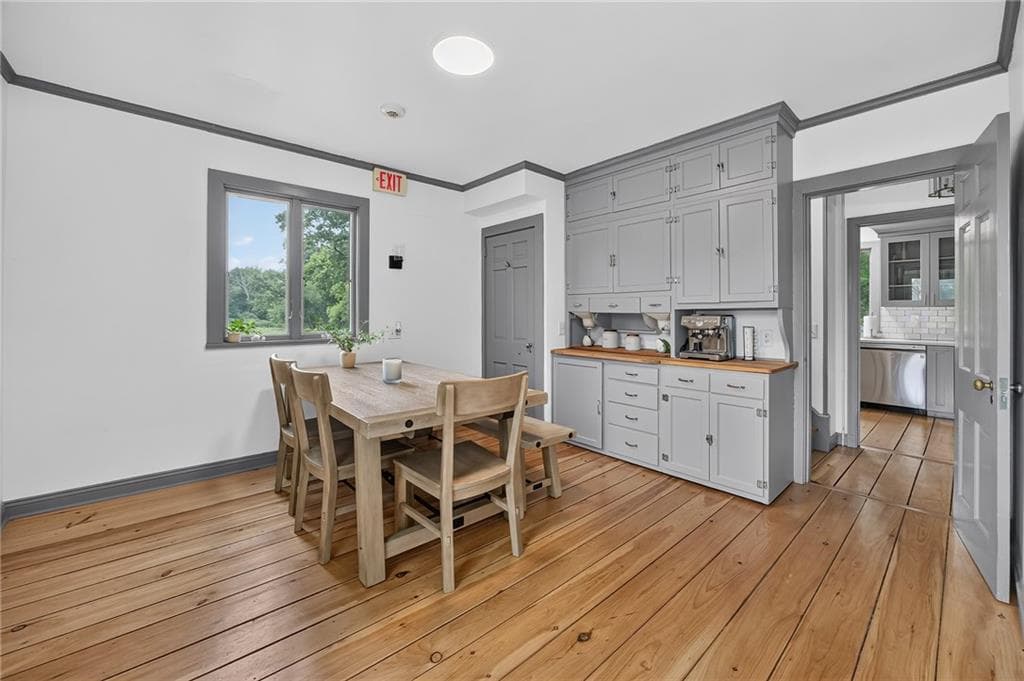 Single Family Residence at 1747 Mooresfield Road, South Kingstown, photo 31 of 50